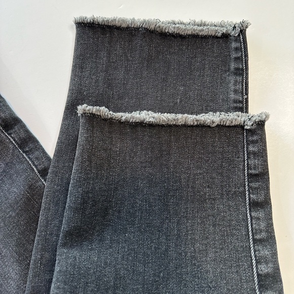 Abercrombie & Fitch Kids High Rise Ankle Straight Black Jeans Girls Size 11/12 - Picture 8 of 10